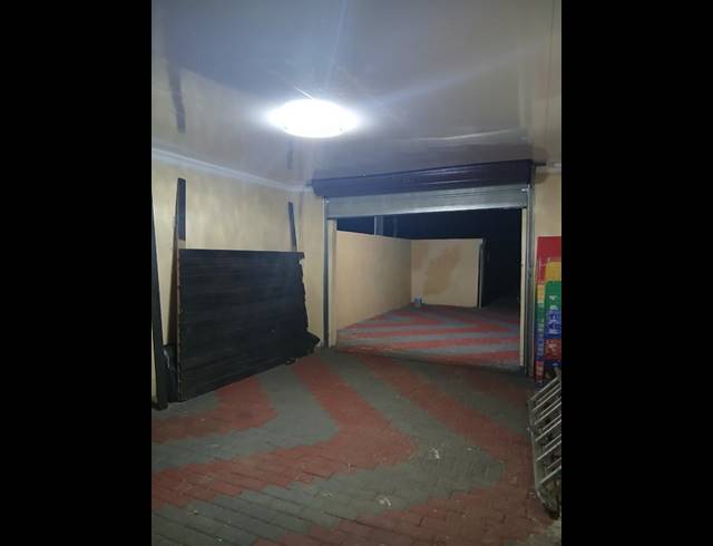 2 BEDROOM HOUSE FOR SALE IN BRAM FISCHERVILLE